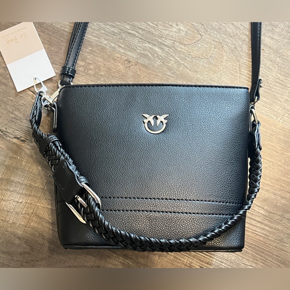 PRICE DROP NWT Le Bag Classy Crossbody - Picture 1 of 6